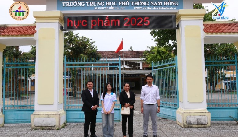 VJ Đà Nẵng trao học bổng cho học sinh THPT Nam Đông – Huế (17/4/2025)