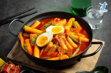 Tokbokki - Bánh Gạo Hàn Quốc: Khám phá 7 điều thú vị về món ăn Truyền Thống