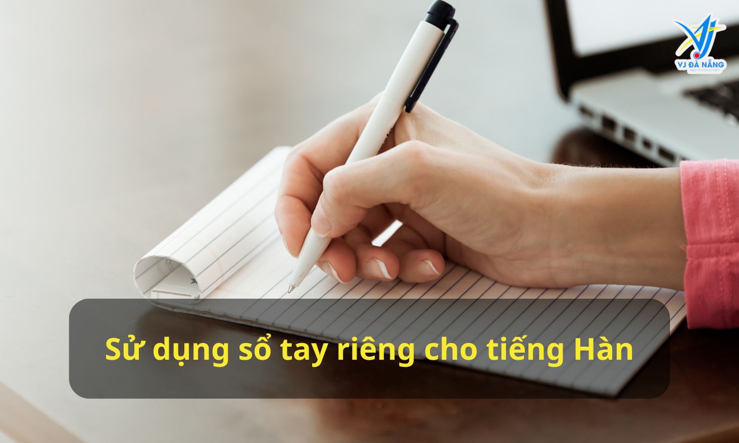 https://www.vjdanang.com/Resources/Blogs/Thumbnails/33/459/hoc-tieng-han-tren-duolingo-huong-dan-chi-tiet-cho-nguoi-moi-bat-dau-moi-nhat-2025-459.jpg