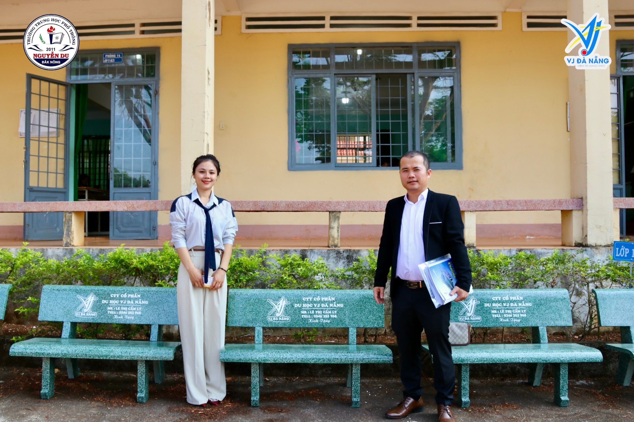 https://www.vjdanang.com/Resources/Blogs/Thumbnails/37/569/vj-da-nang-trao-hoc-bong-tai-truong-thpt-nguyen-du-ngay-1142025-569.jpg