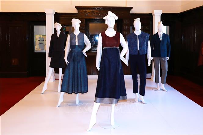 https://www.vjdanang.com/Resources/Blogs/Thumbnails/45/761/tim-hieu-chi-tiet-ve-trang-phuc-truyen-thong-hanbok-cua-nguoi-han-761.jpg