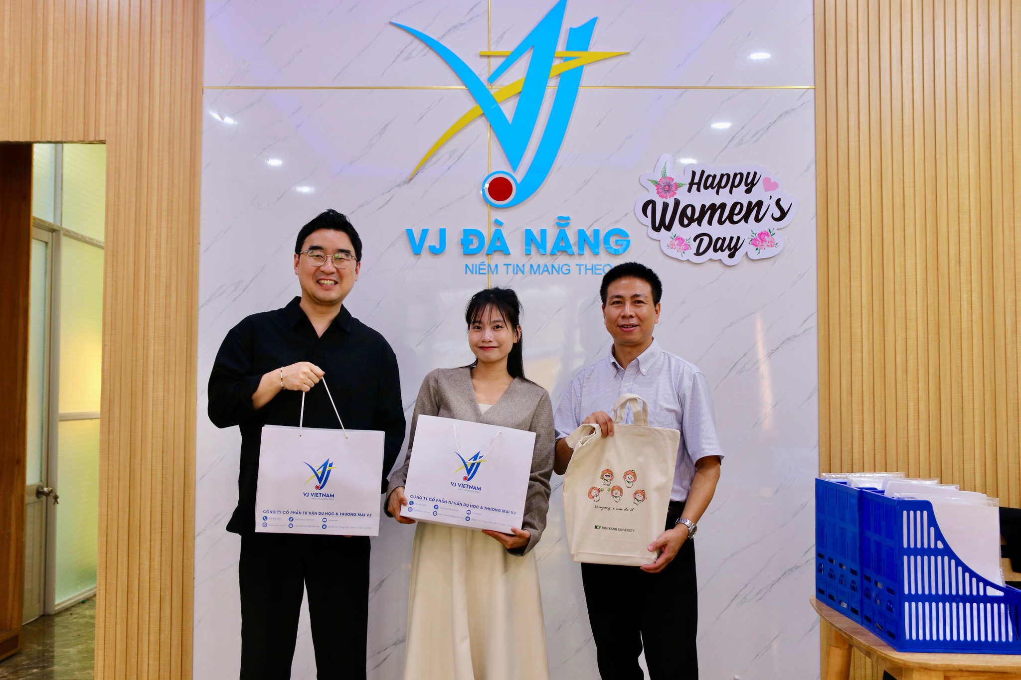 https://www.vjdanang.com/Resources/Blogs/Thumbnails/46/803/su-kien-dai-hoc-konyang-ghe-tham-vj-da-nang-ngay-2732025-803.jpg
