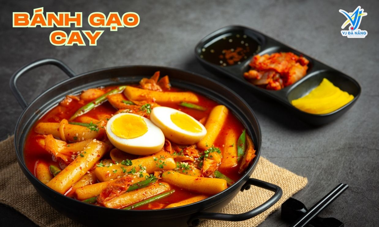 https://www.vjdanang.com/Resources/Blogs/Thumbnails/49/1060/tokbokki-banh-gao-han-quoc-kham-pha-7-dieu-thu-vi-ve-mon-an-truyen-thong-1060.jpg