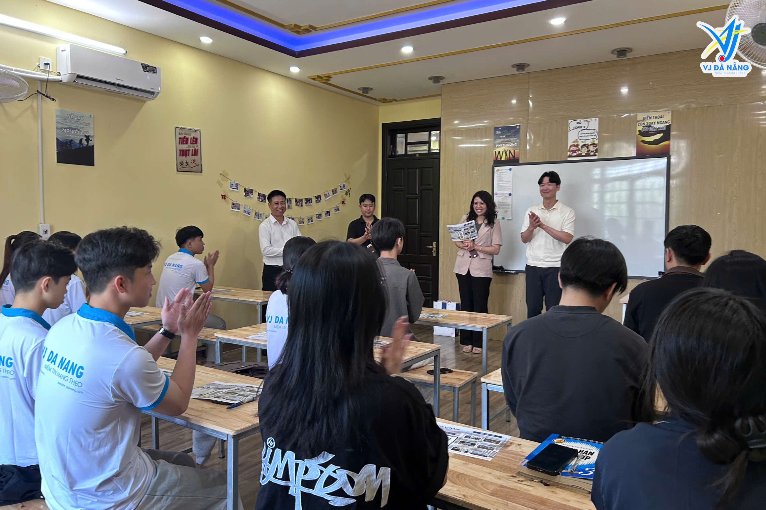 https://www.vjdanang.com/Resources/Blogs/Thumbnails/56/1259/truong-dai-hoc-hannam-han-quoc-ghe-tham-vj-da-nang-2852025-1259.png