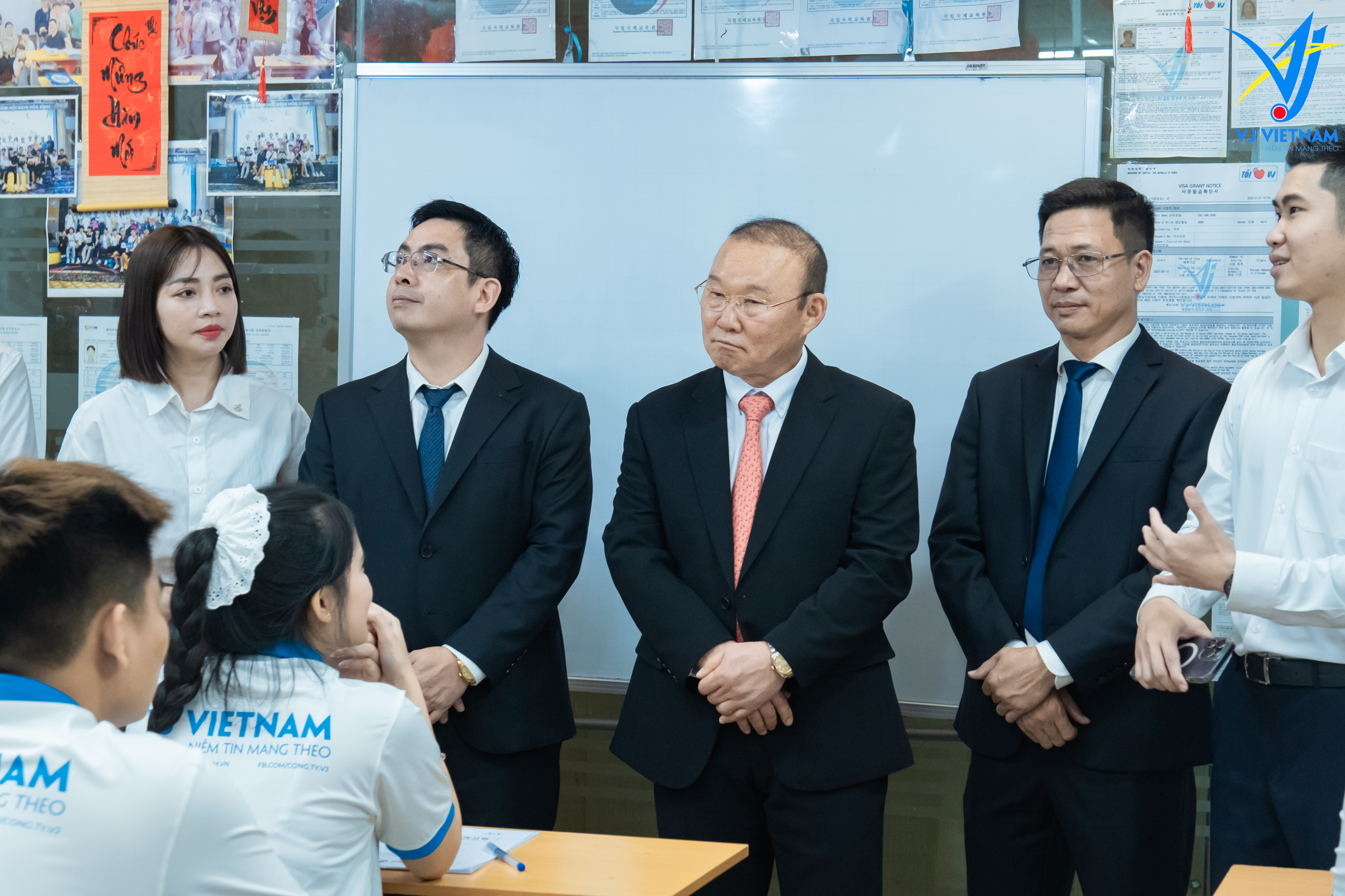https://www.vjdanang.com/Resources/Blogs/Thumbnails/58/1287/chuc-mung-hoc-vien-vj-da-nang-dat-topik-3-xuat-sac-trong-ky-thi-thang-42025-1287.JPG