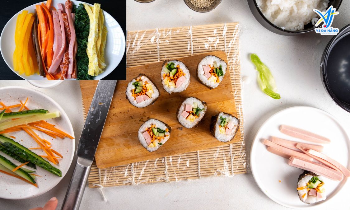 https://www.vjdanang.com/Resources/Blogs/Thumbnails/6/1013/kimbap-han-quoc-mon-an-truyen-thong-day-hap-dan-1013.jpg