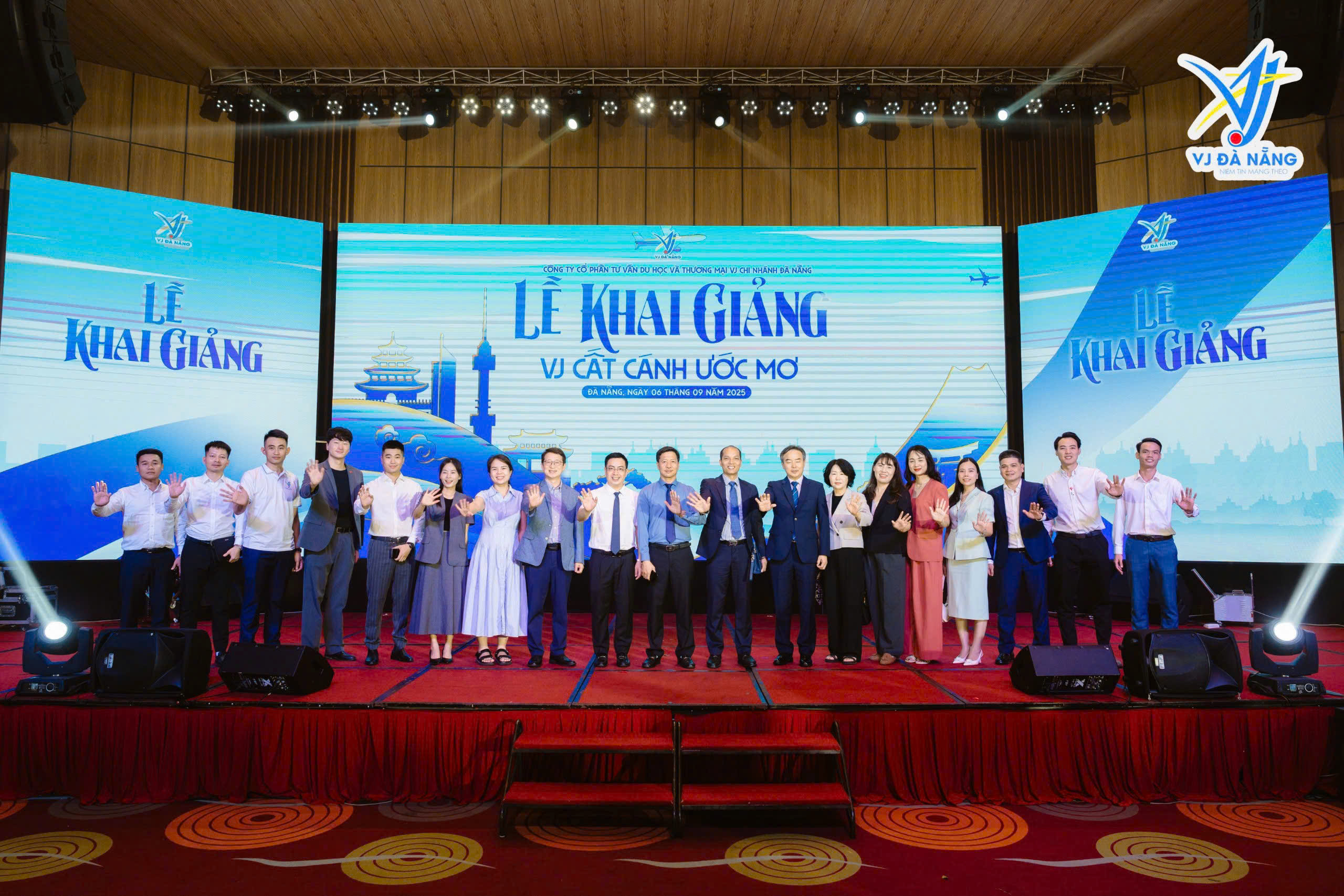 https://www.vjdanang.com/Resources/Blogs/Thumbnails/66/1483/le-khai-giang-vj-da-nang-2025-cat-canh-uoc-mo-1483.jpg