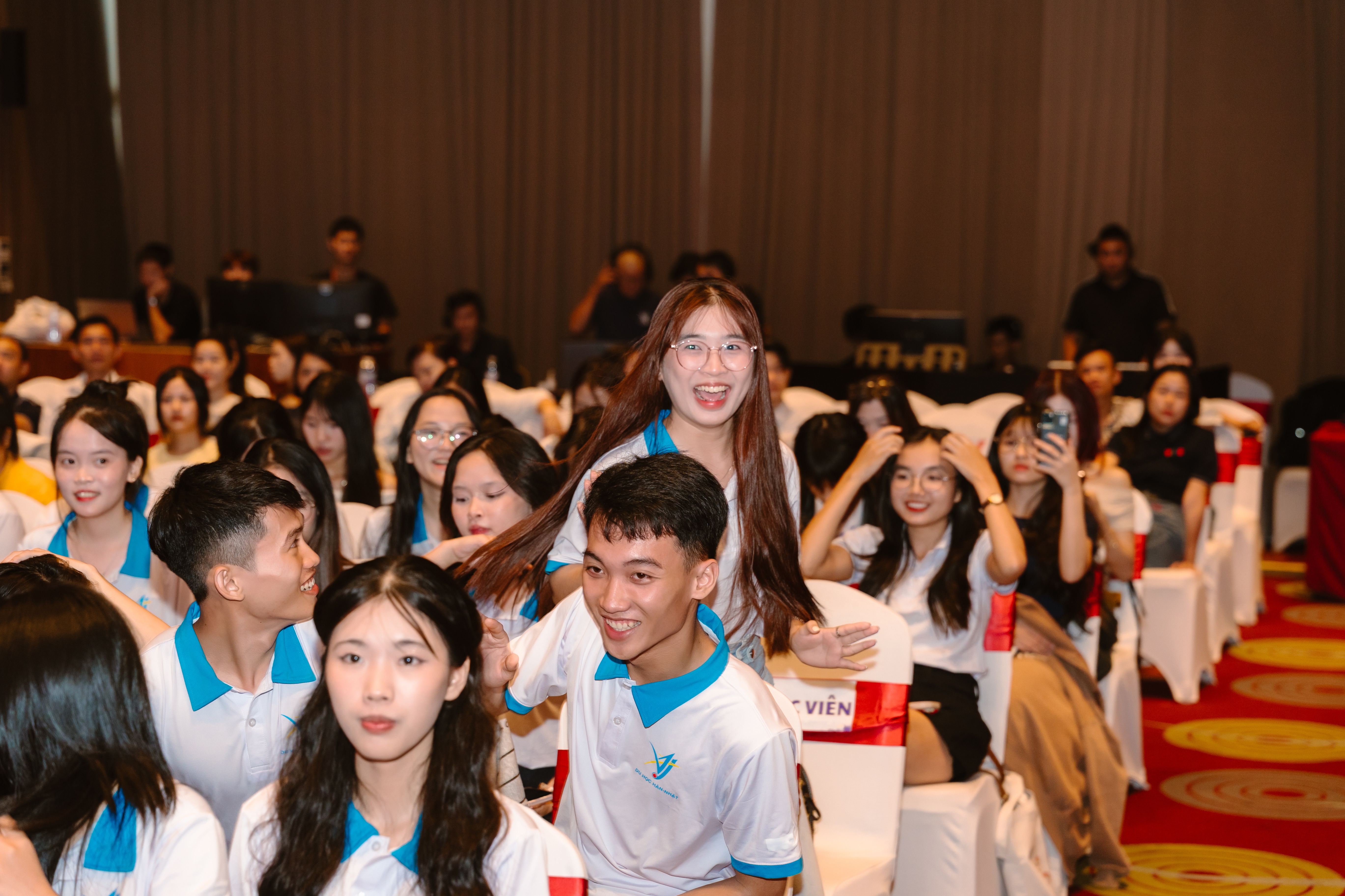https://www.vjdanang.com/Resources/Blogs/Thumbnails/68/1518/chuong-trinh-boc-tham-trung-thuong-tai-le-khai-giang-vj-da-nang-2025-1518.jpg